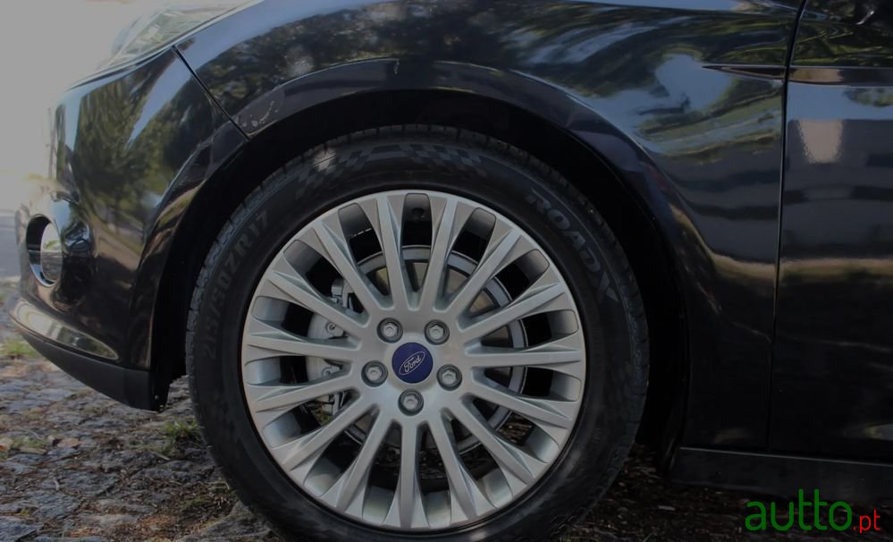 2011' Ford Focus Sw photo #6