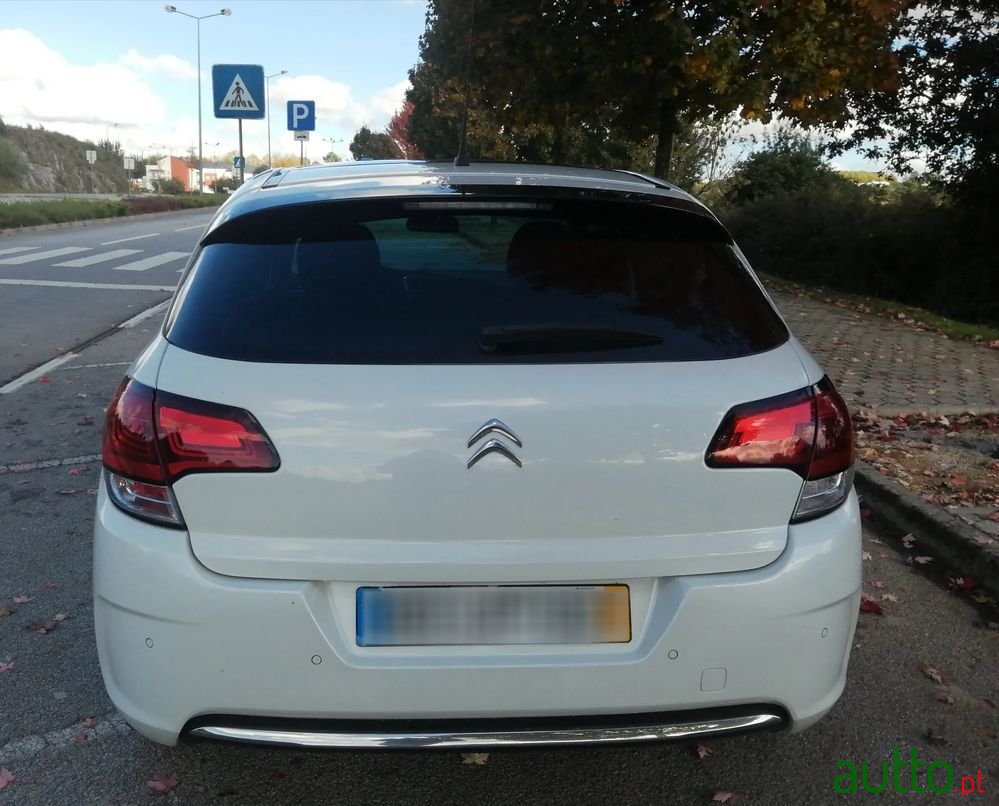 2015' Citroen C4 photo #5