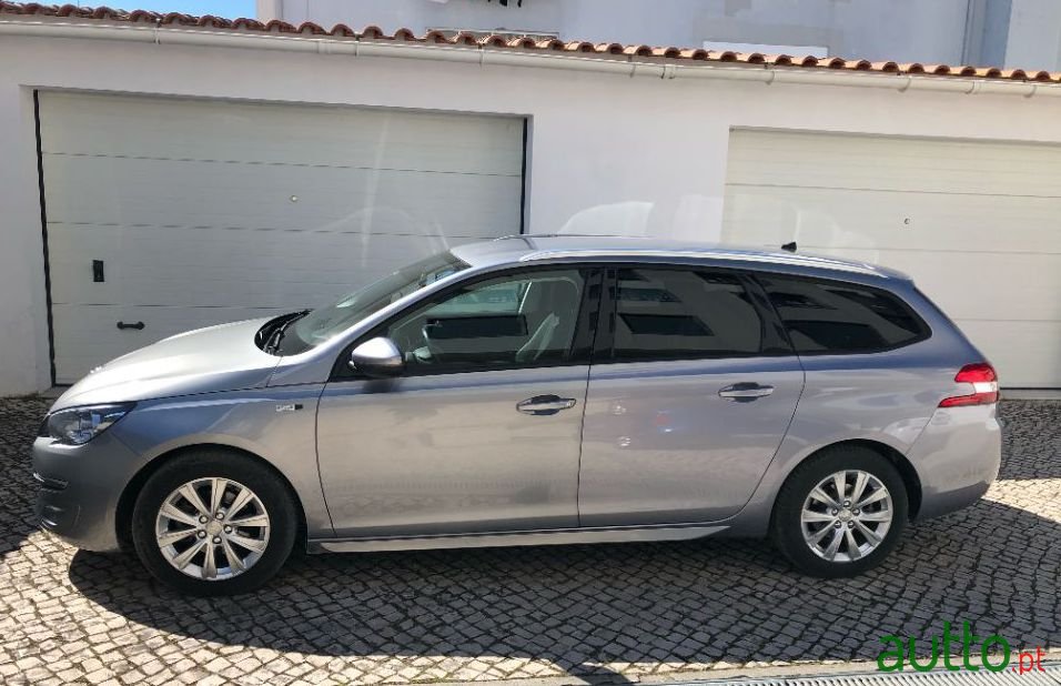 2016' Peugeot 308 Sw photo #1
