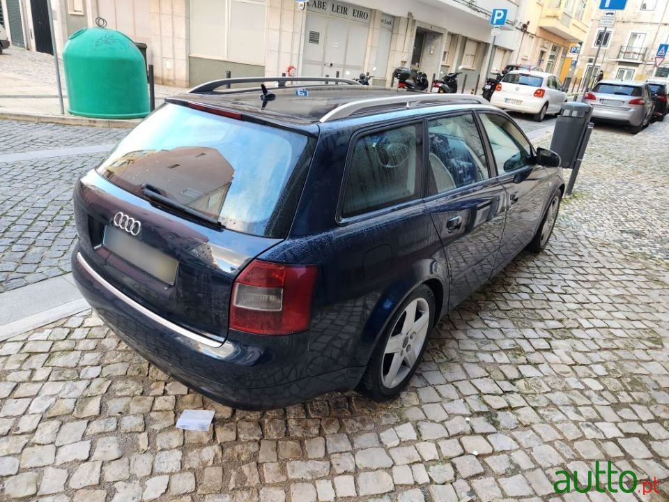 2004' Audi A4 Avant photo #6
