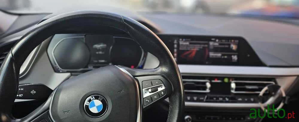 2021' BMW 216 Gran Coupé photo #1