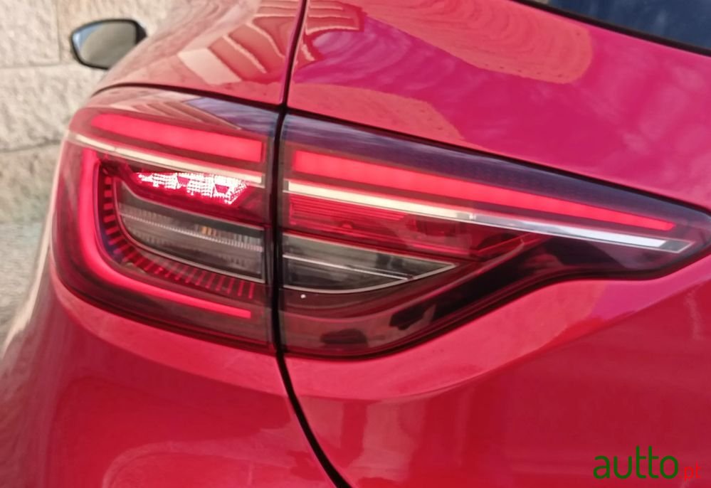 2022' Renault Clio 1.0 Tce Rs Line photo #3