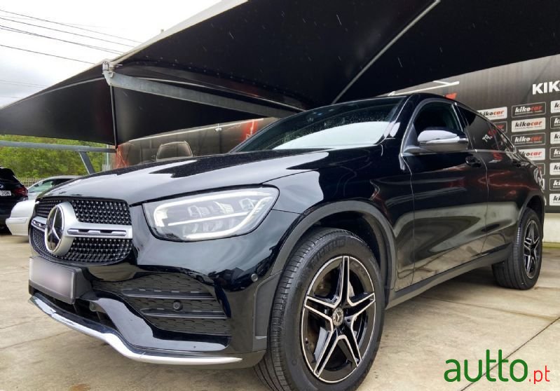 2022' Mercedes-Benz GLC 300 photo #3