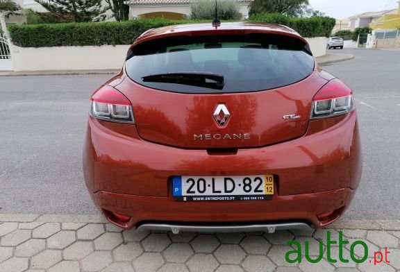 2010' Renault Megane photo #3