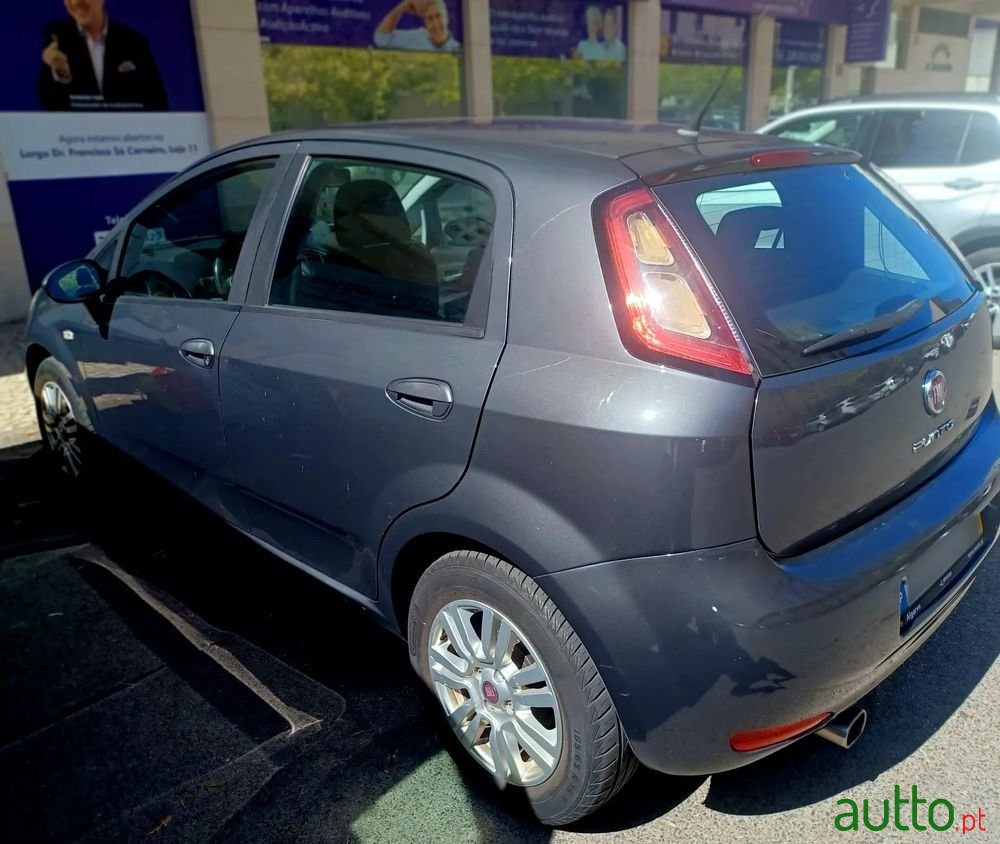 2014' Fiat Punto photo #5