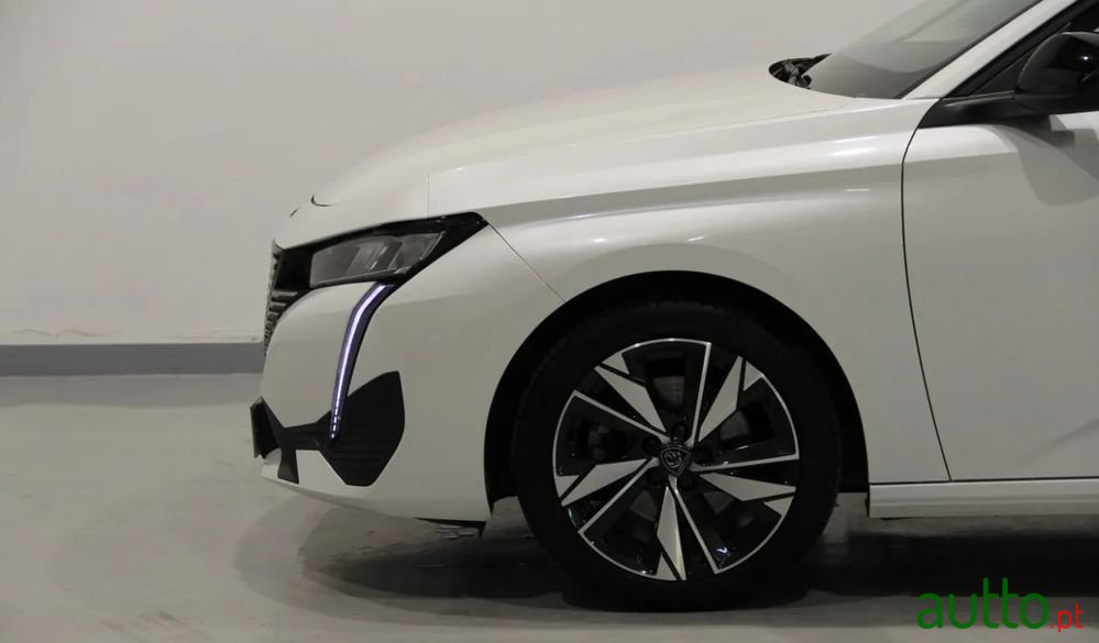 2021' Peugeot 308 photo #2