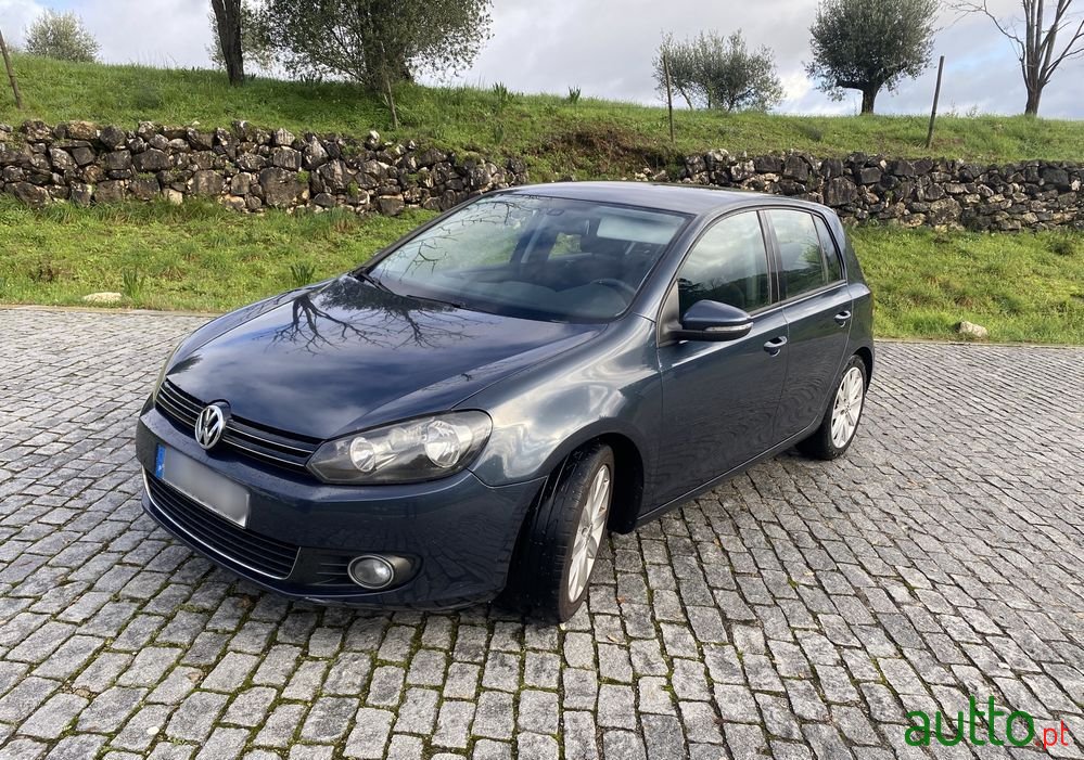 2010' Volkswagen Golf photo #1