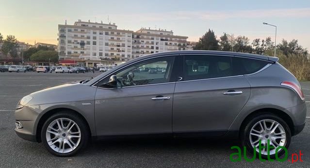 2013' Lancia Delta photo #2