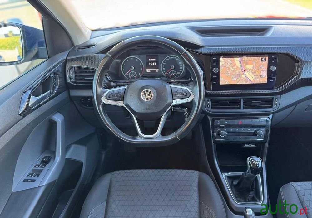 2019' Volkswagen T-Cross 1.0 Tsi photo #6
