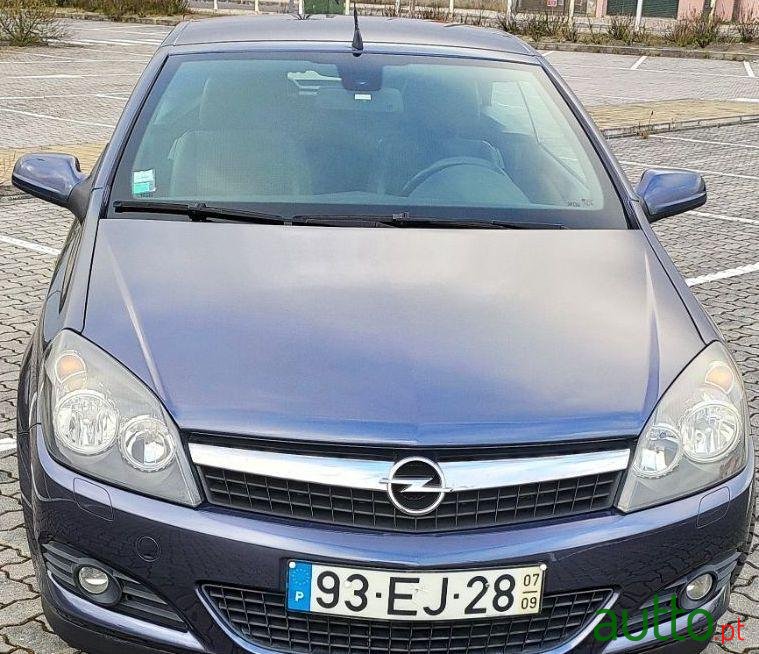 2007' Opel Astra Twintop 1.6 photo #2