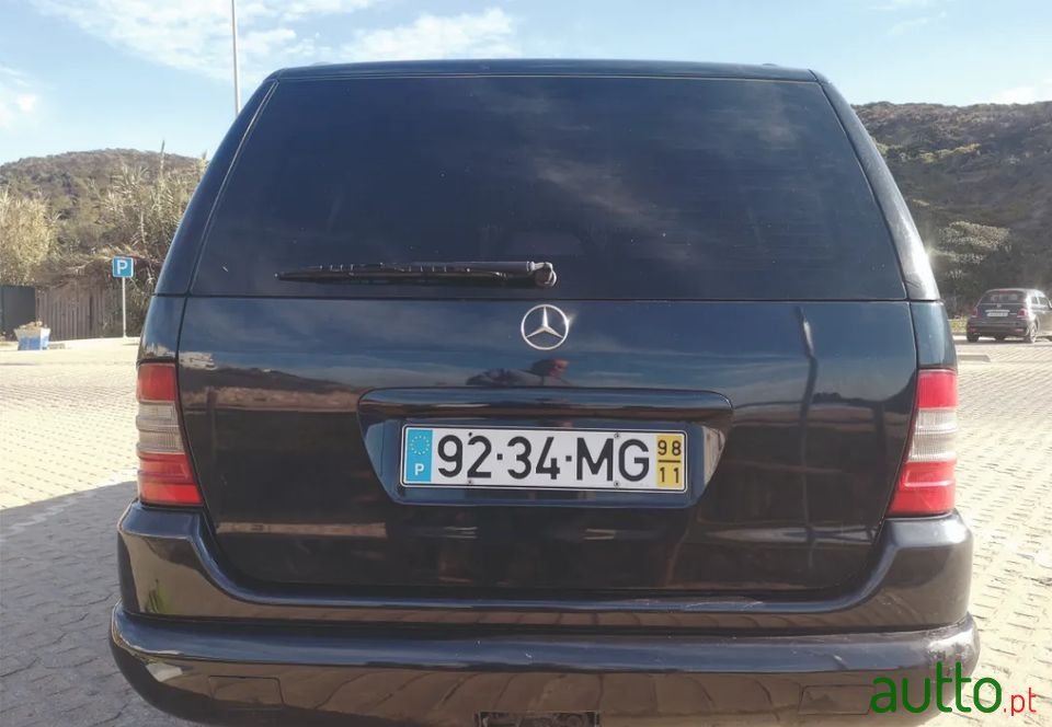 1998' Mercedes-Benz Ml-320 photo #3