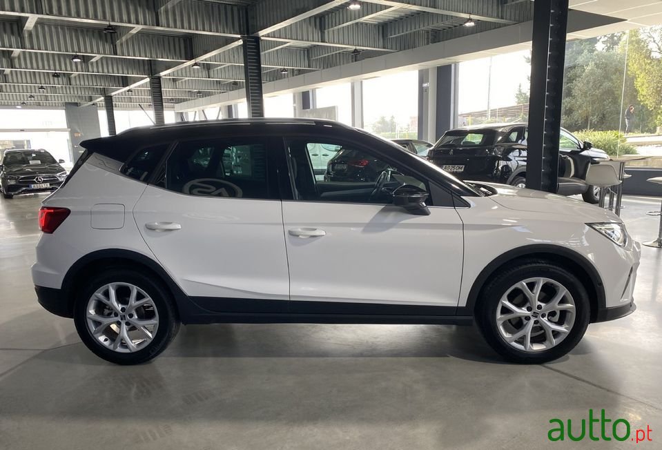 2022' SEAT Arona photo #5