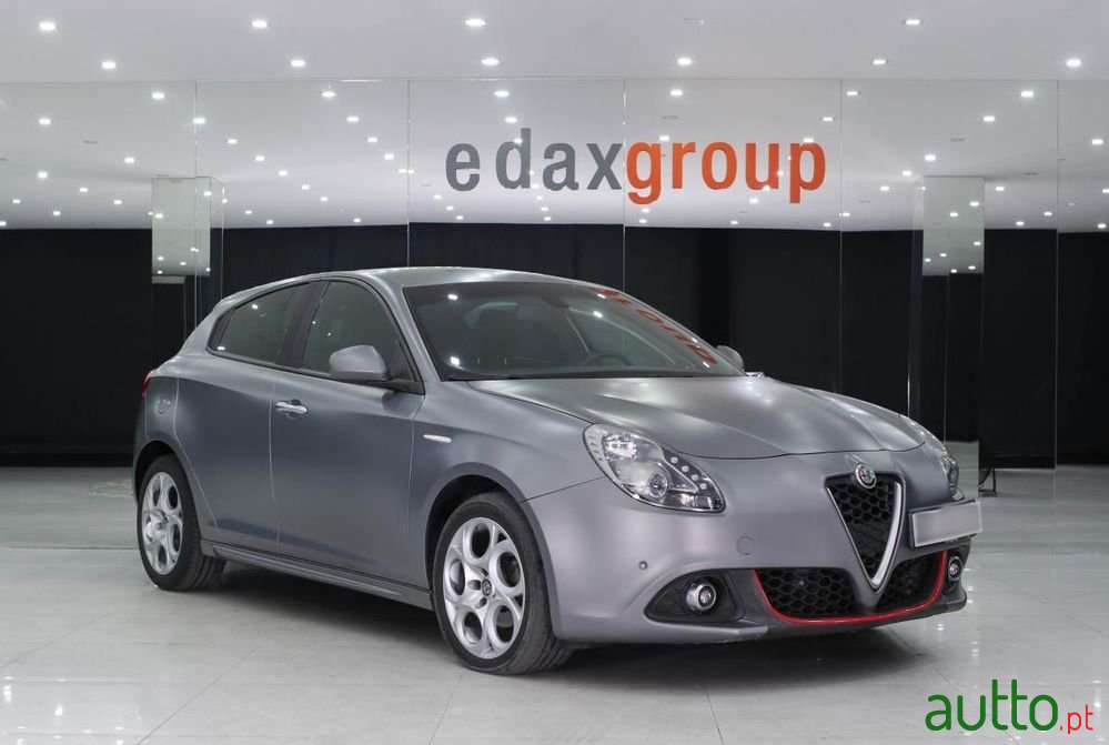 2018' Alfa Romeo Giulietta 1.6 Jtdm Sport Tct photo #1