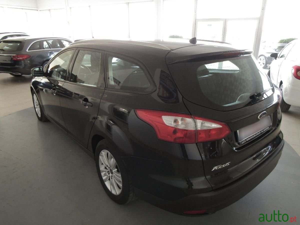 2011' Ford Focus Sw photo #4