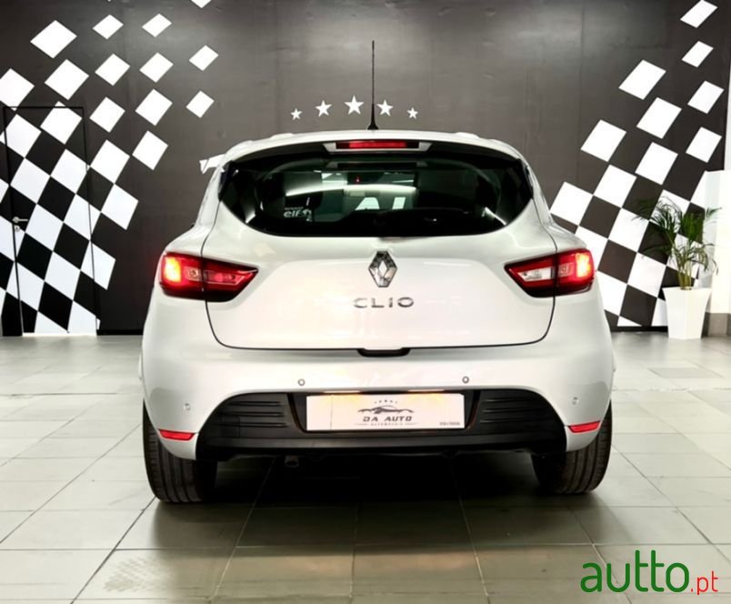 2018' Renault Clio photo #6