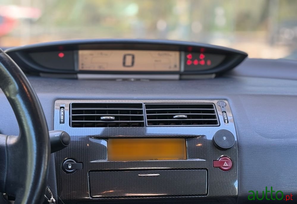 2006' Citroen C4 photo #6