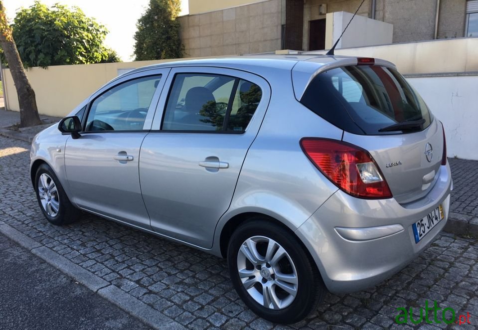 2010' Opel Corsa Enjoy photo #5
