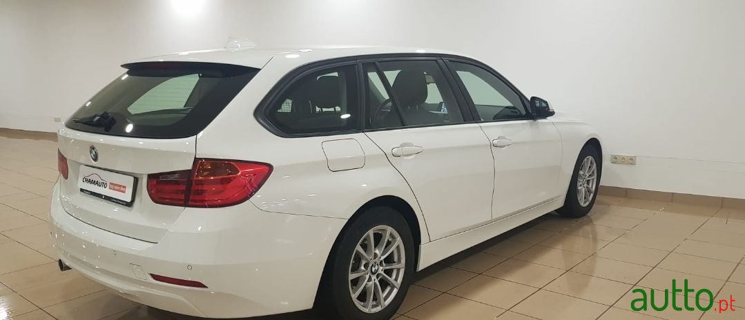 2013' BMW 318 photo #1