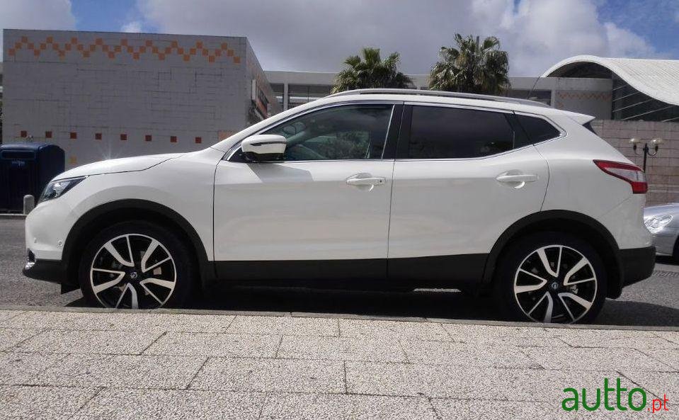 2016' Nissan Qashqai Tekna Premium 19 Rs photo #2