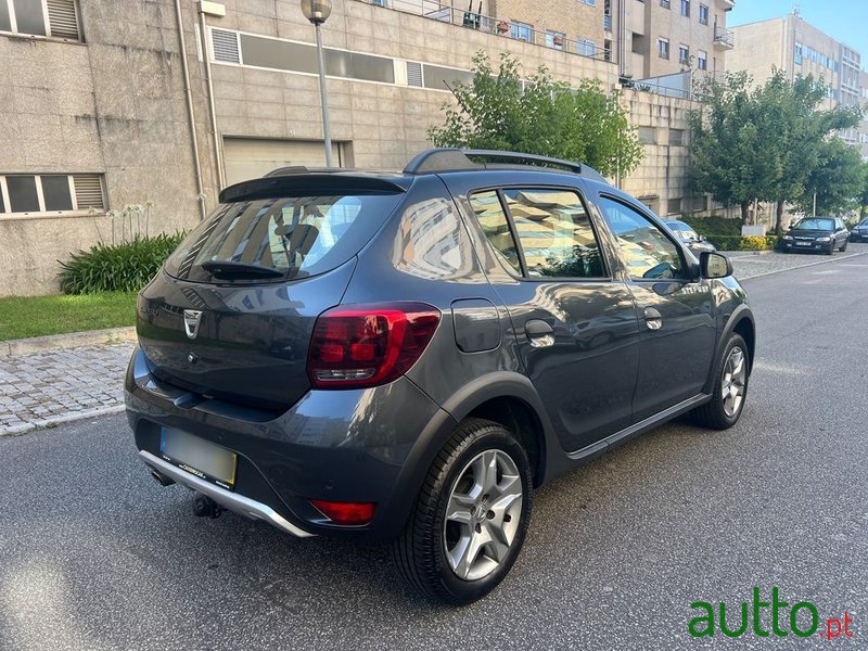 2017' Dacia Sandero photo #6