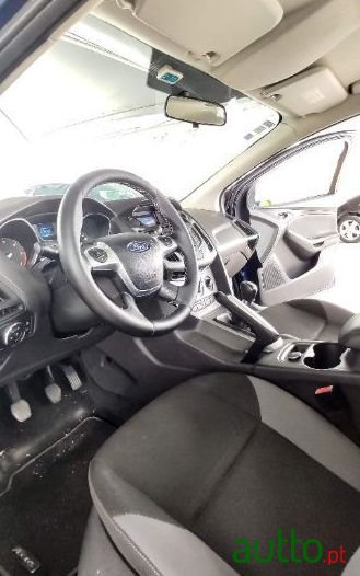 2012' Ford Focus photo #3