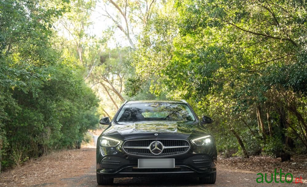 2023' Mercedes-Benz 300 photo #5