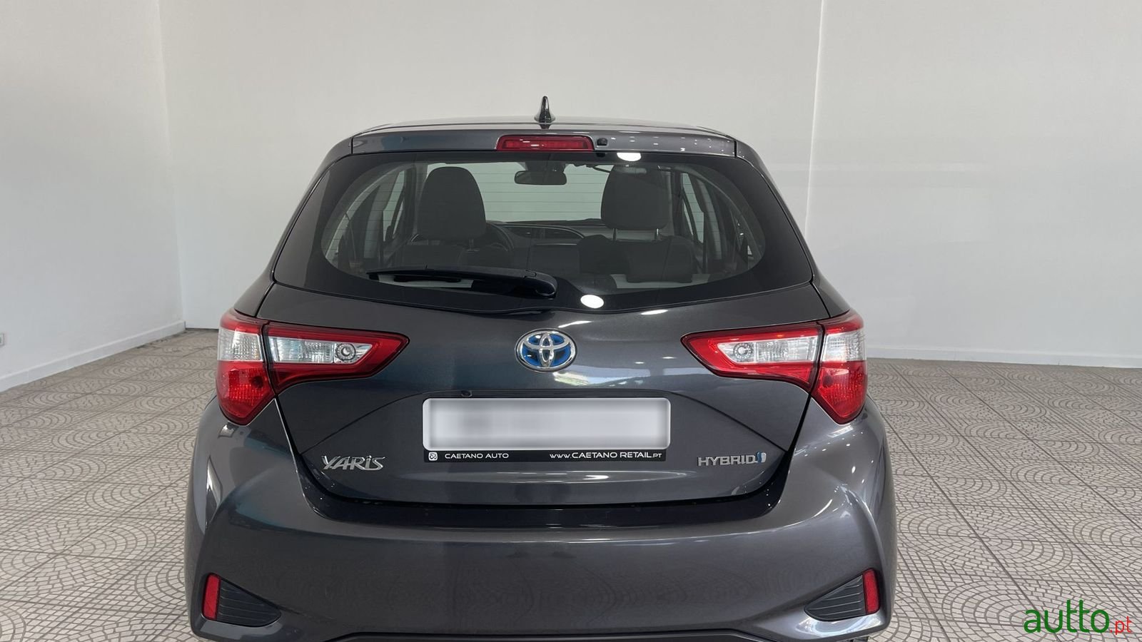 2017' Toyota Yaris photo #3