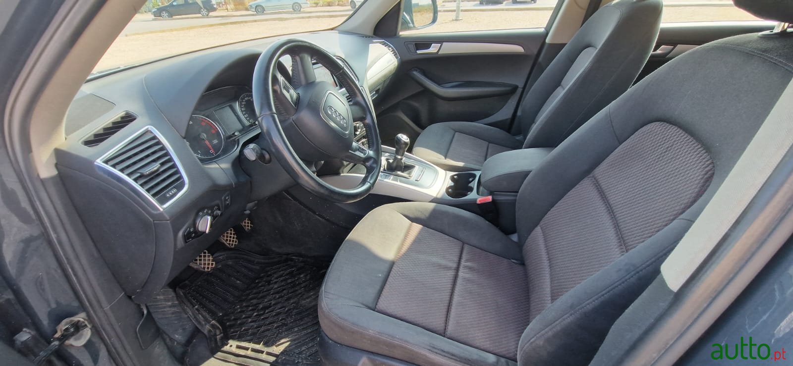 2010' Audi Q5 photo #1