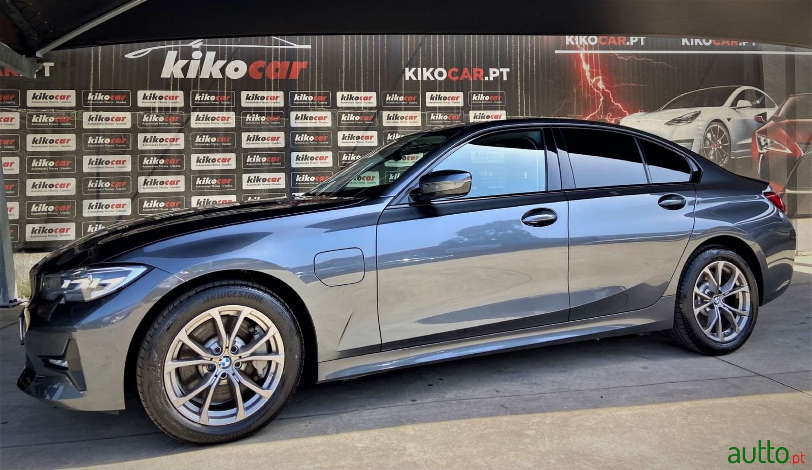 2021' BMW 330 photo #4