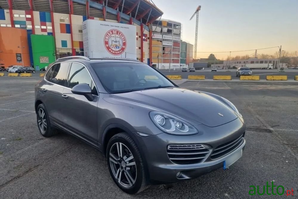 2011' Porsche Cayenne Ii photo #1