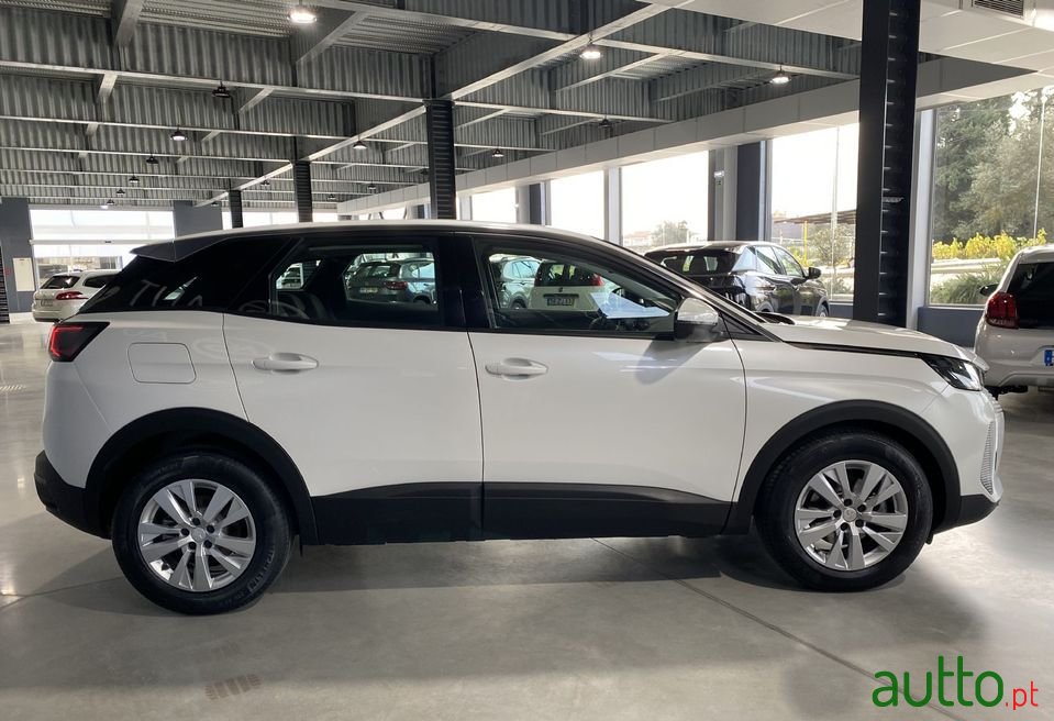 2021' Peugeot 3008 photo #4