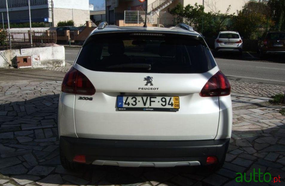 2018' Peugeot 2008 photo #3