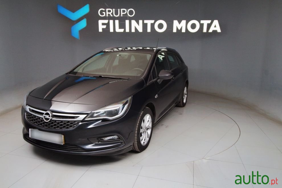 2019' Opel Astra Sports Tourer photo #6
