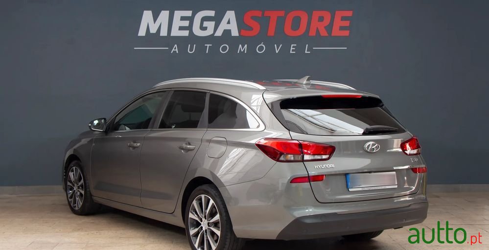 2019' Hyundai i30 Sw photo #4