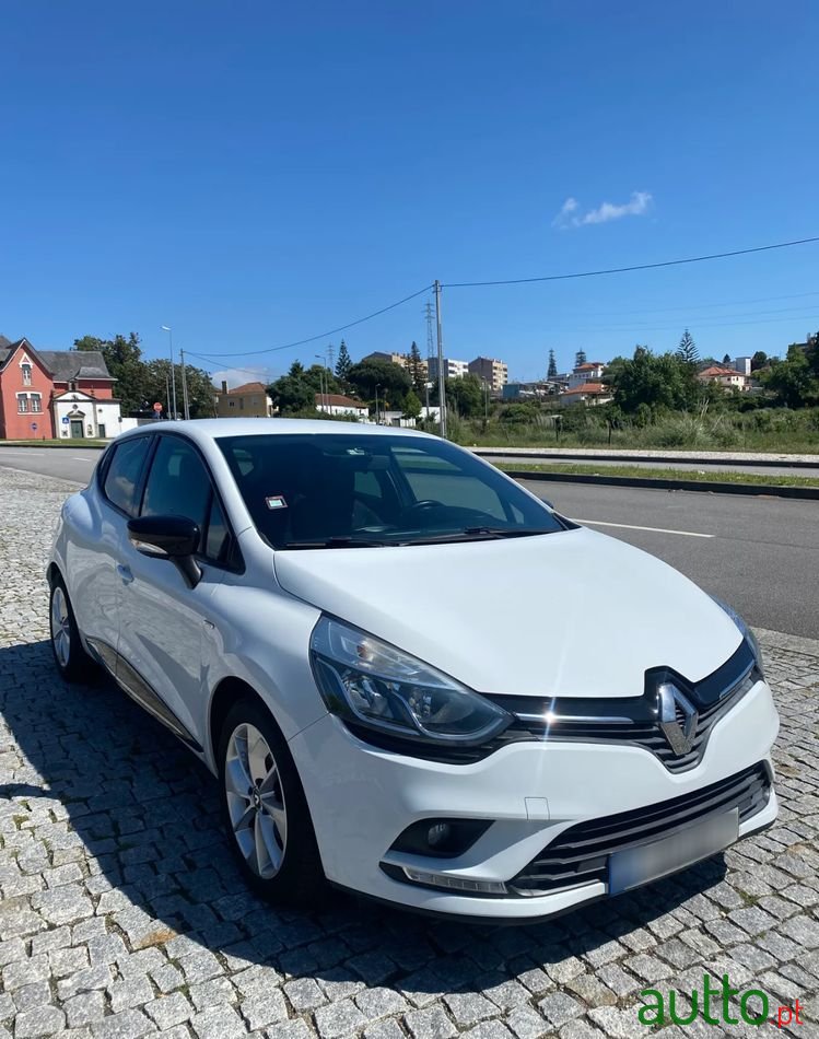 2016' Renault Clio 0.9 Tce Limited photo #1