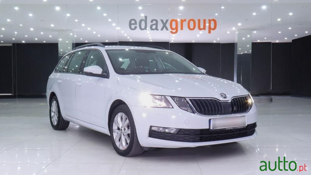 2020' Skoda Octavia Break photo #1