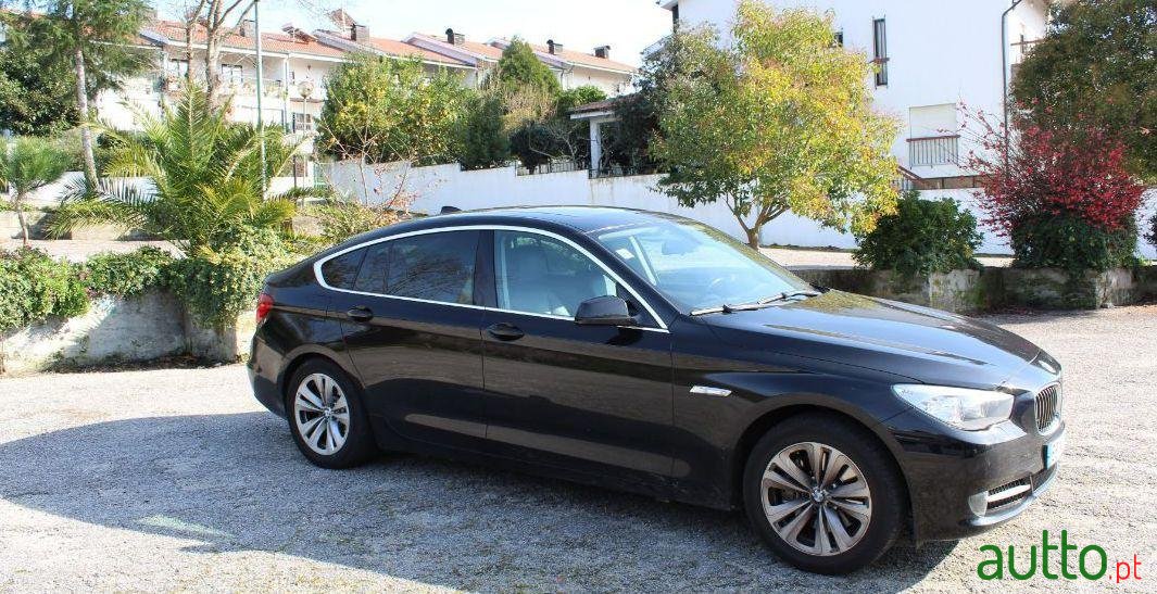 2012' BMW 520D Gran Turismo photo #1