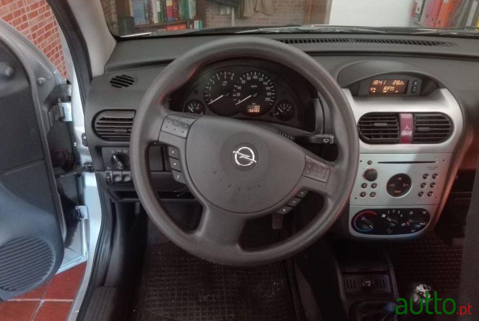 2002' Opel Corsa photo #5