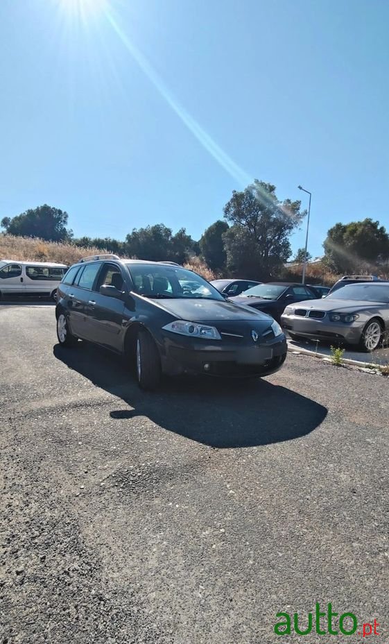 2008' Renault Megane Break photo #2