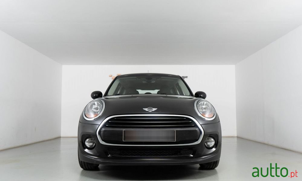2016' MINI One D 5 Portas photo #3