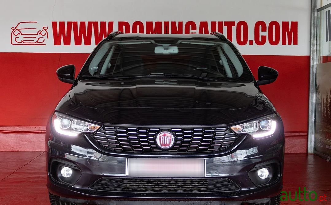 2017' Fiat Tipo Station Wagon photo #2