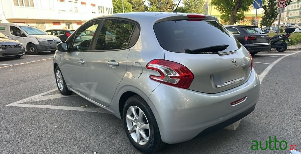 2013' Peugeot 208 1.2 Vti Active photo #6