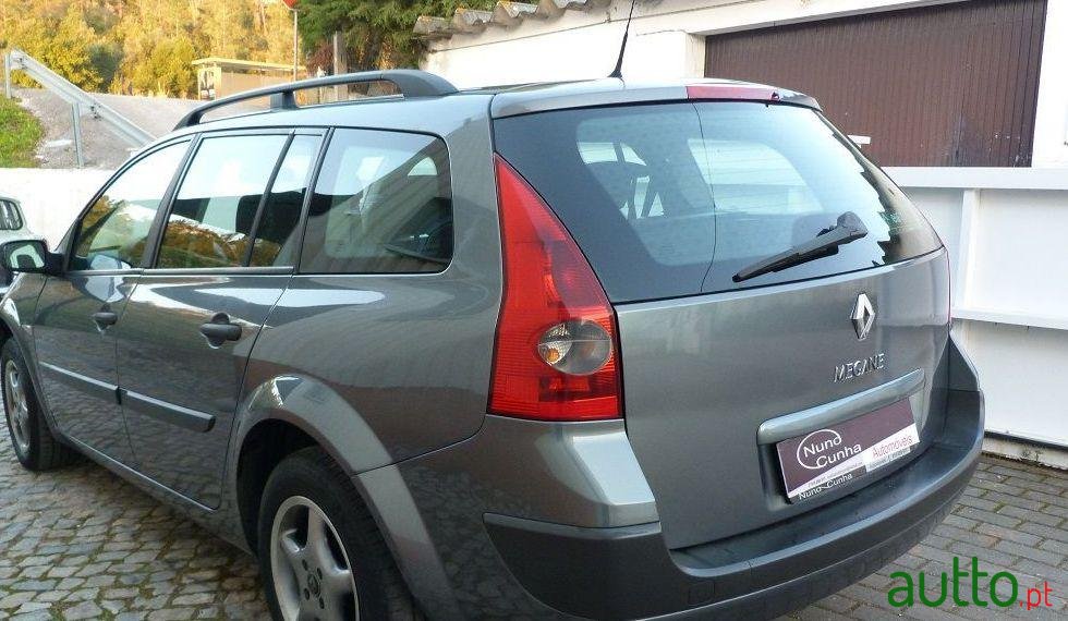 2005' Renault Megane Break photo #3