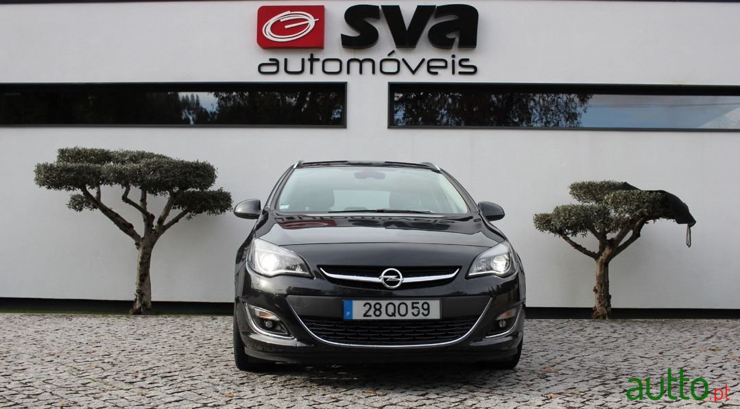 2015' Opel Astra Sports Tourer photo #3