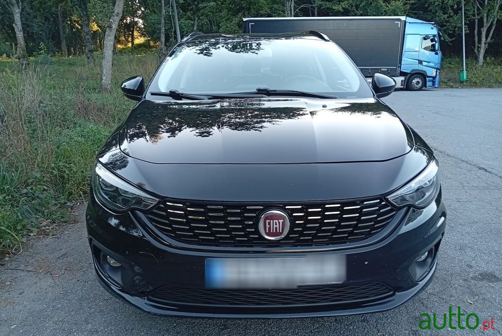 2018' Fiat Tipo Station Wagon photo #3