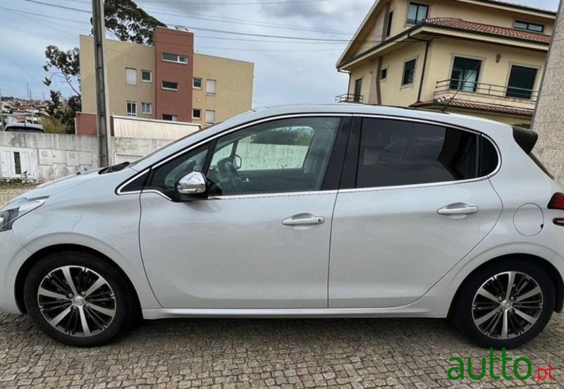 2017' Peugeot 208 photo #4