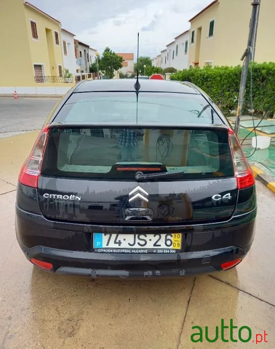 2010' Citroen C4 photo #2