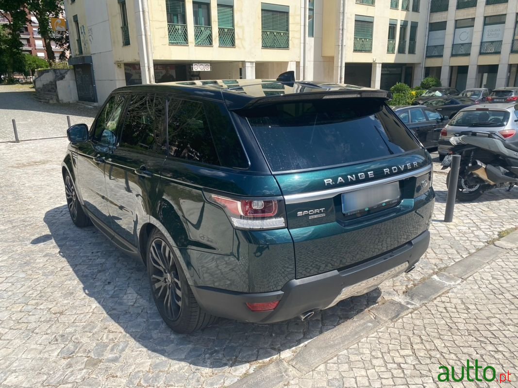 2017' Land Rover Range Rover Sport photo #2