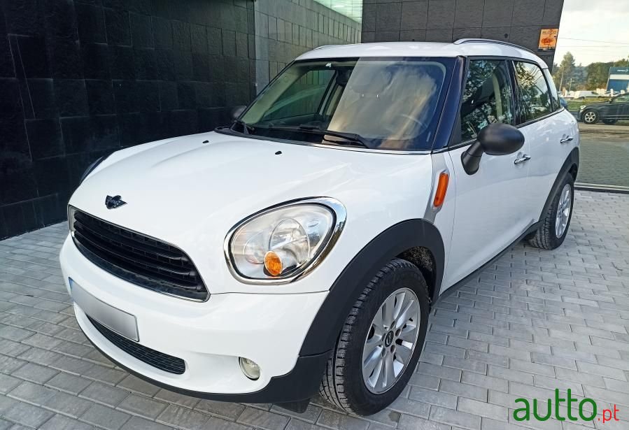 2012' MINI Countryman Cooper D photo #3