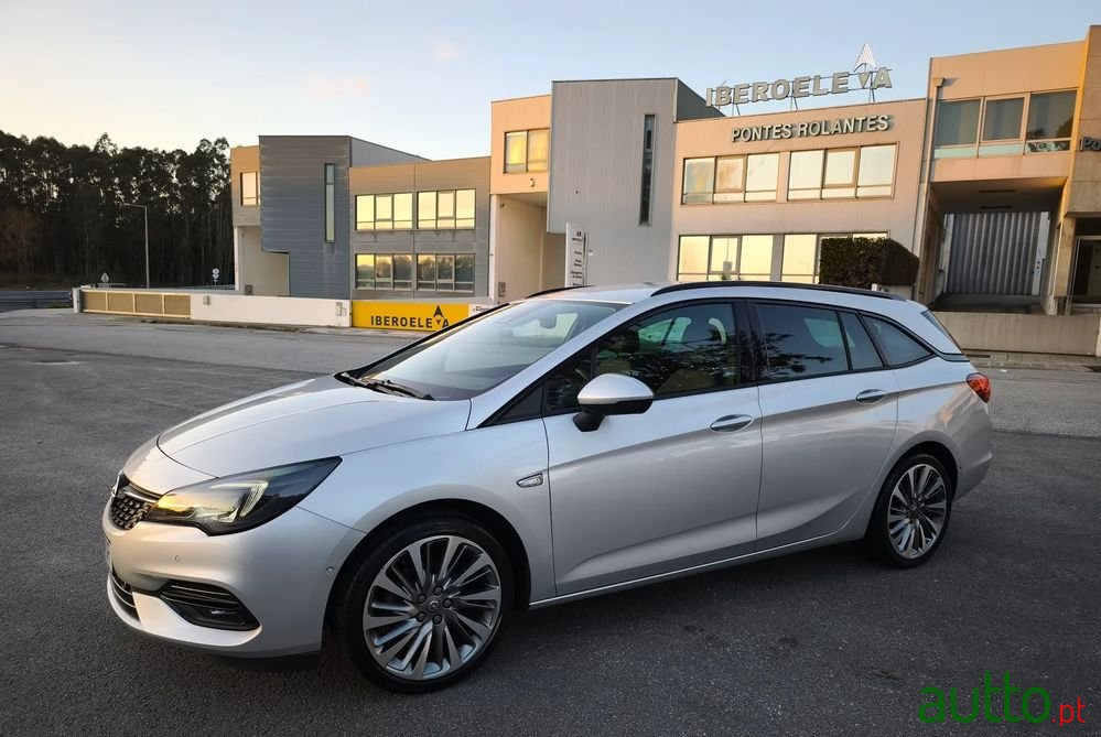 2020' Opel Astra Sports Tourer photo #1